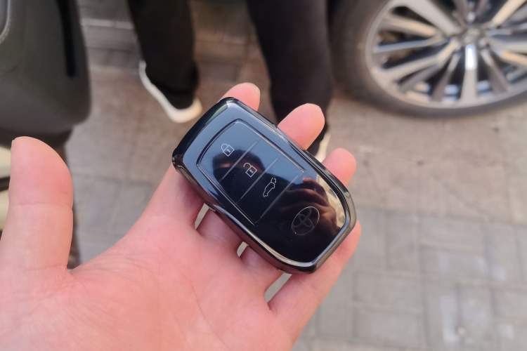 Used Toyota Crown Kluger 2026 Model 2.5L HEV All-Wheel-Drive Prestige Edition
