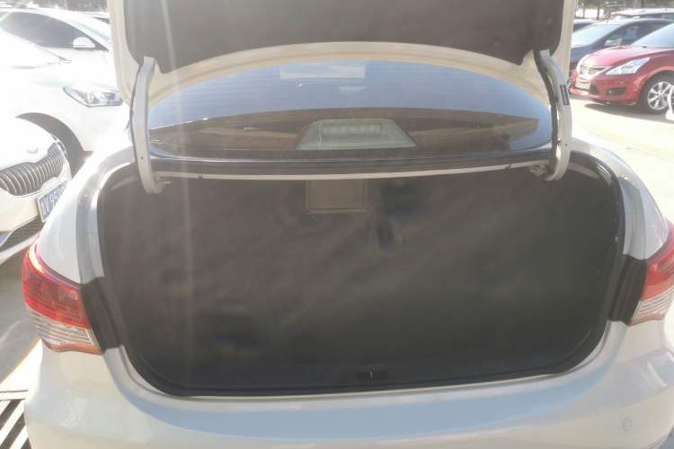 Used Nissan Sylphy 2018 Classic 1.6XE+ CVT Leading Edition Trunk