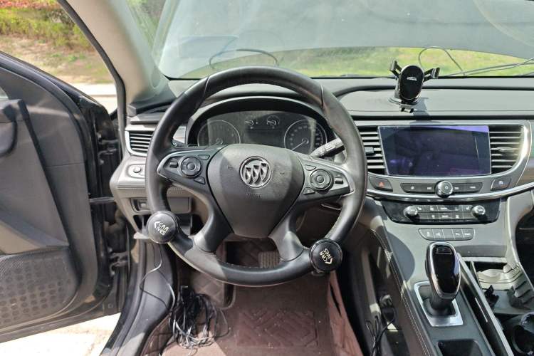 Used Buick LaCrosse 2016 Revised Version 28T Elite Edition Steering Wheel