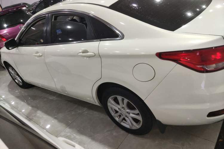 Used Bestune B50 2016 1.6L manual Comfort trim level