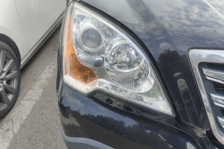 Used Roewe W5 2014 1.8T 2WD Automatic Tharu Special Edition