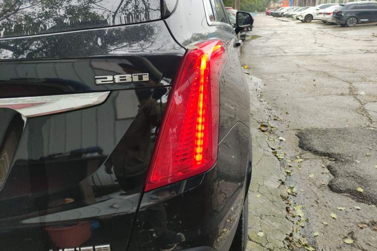 Used Cadillac XT5 2017 Anniversary Edition 28T Four-Wheel Drive Luxury Model
