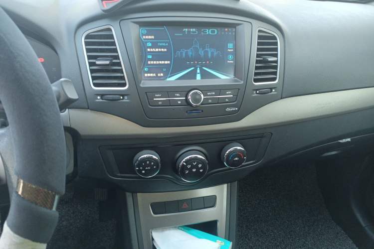 Used Roewe 350 2014 1.5L Automatic Xunyue Version Audio And AC Panel