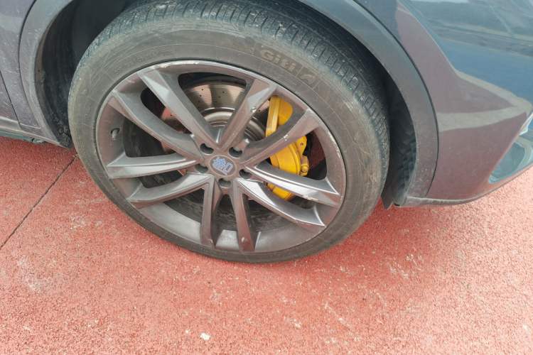 Used BYD Tang New Energy 2018 DM 2.0T All-Wheel Drive Smart Connectivity Luxury Model 7 Seats China V Emission Standard