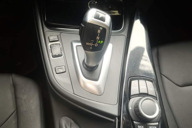 Used BMW 3 Series 2017 320Li Fashion Model
