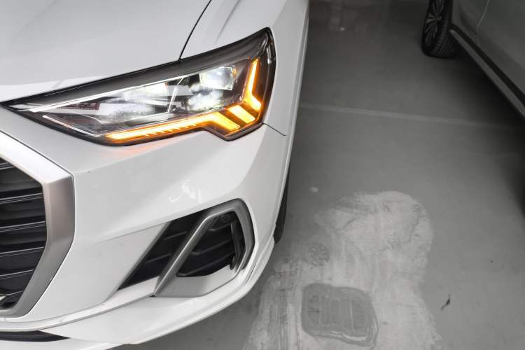 Used Audi Q3 2019 35 TFSI Fashion Dynamic Model
