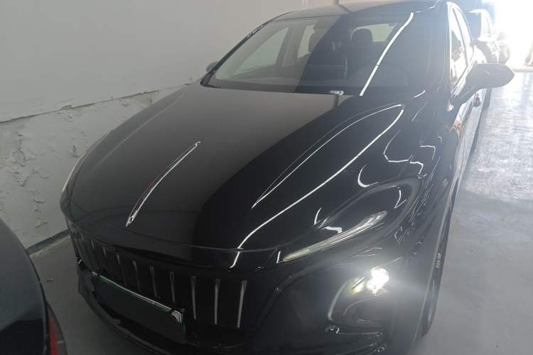 Used Hongqi E-QM5 2023 Base Travel Edition
