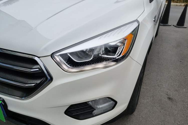 Used Ford Kuga 2019 EcoBoost 180 Two-Wheel-Drive Platinum Edition China VI Standard