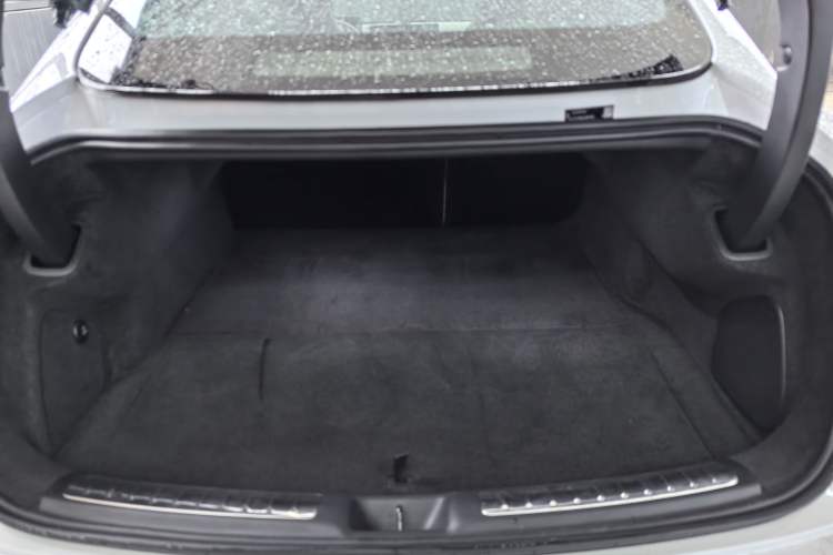 Used Hima Luxeed S7 2025 855 km Max