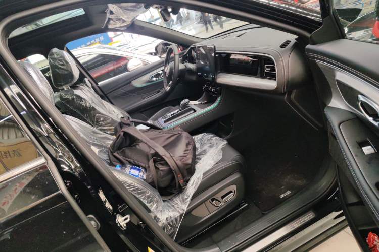 Used GAC Trumpchi GS8 2025 Linghang Series 2.0 TGDI Two-Wheel-Drive Luxury Edition 5 Seats