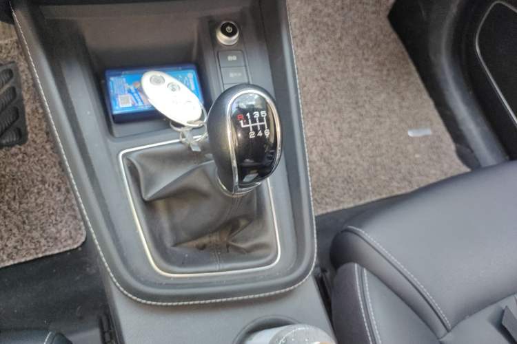 Used BYD Song MAX 2019 1.5T Manual Smart Connect Ruiyi Sunroof Model 6 Seats China VI Standard
