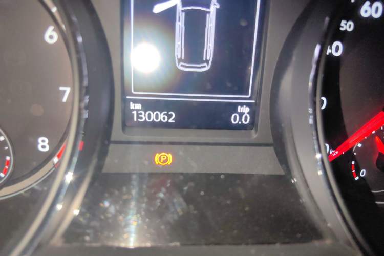 Used Volkswagen Teramont 2017 330TSI Two-Wheel-Drive Luxury Edition Odometer Close Up