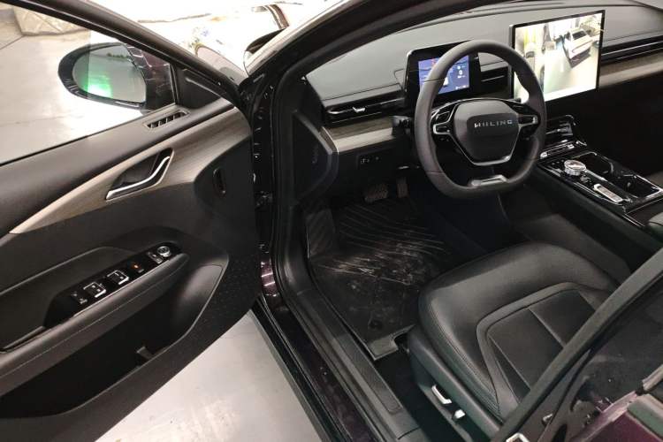 Used Wuling Xingguang 2024 Co-Creation Edition 70 Standard Model