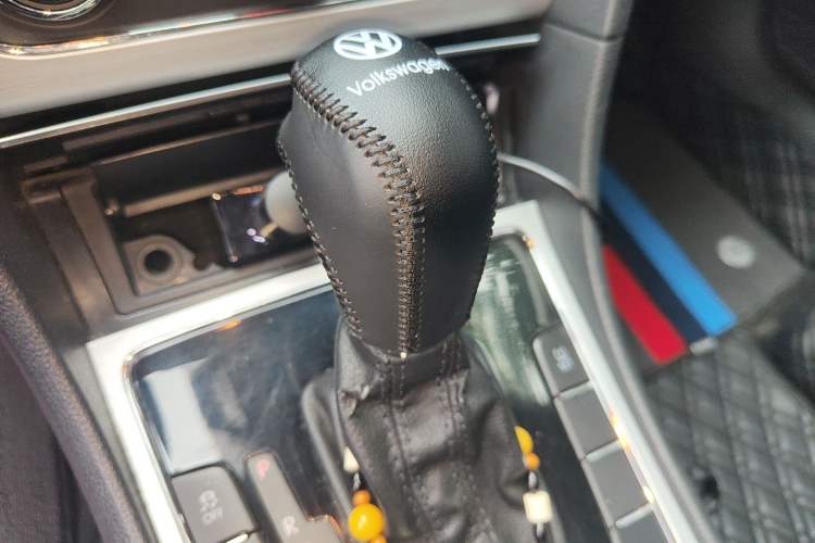 Used Volkswagen Passat 2013 1.8TSI DSG Prestige Edition Gear Lever