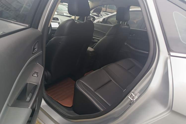 Used Ford Escort 2015 1.5L Automatic Fashion Model
