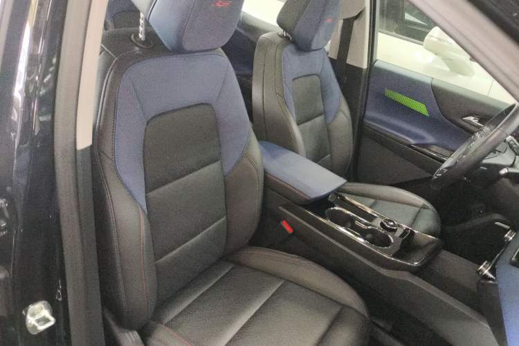 Used Chevrolet Equinox Plus 2024 102km RS Ultimate Edition
