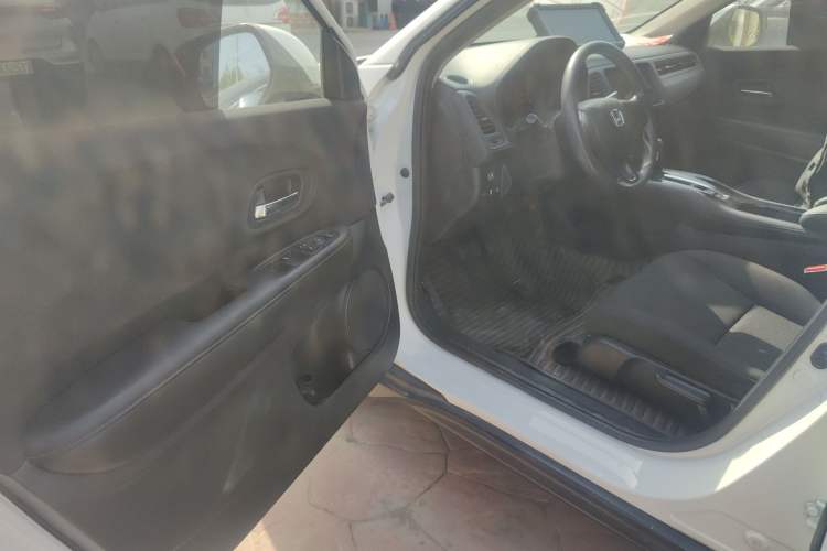 Used Honda Vezel 2020 1.5L CVT Elite Edition
