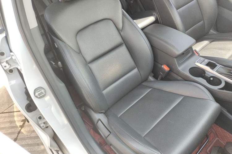 Used Hyundai Tucson 2015 1.6T Dual-Clutch Two-Wheel-Drive Smart Model Right Front Seat