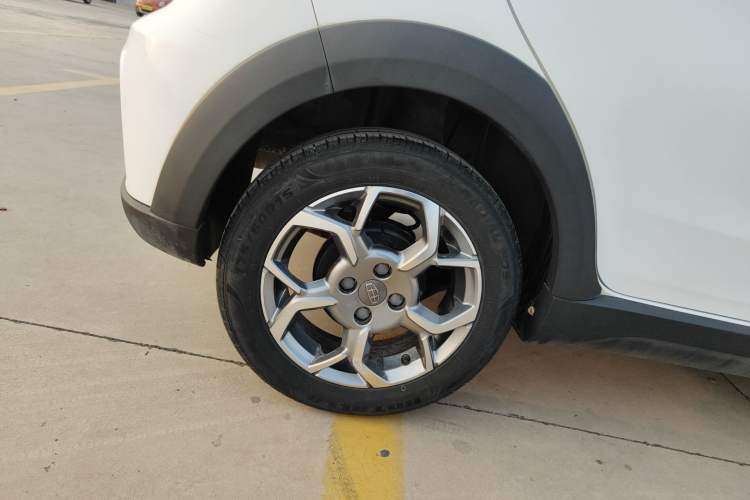 Used Geely Auto Vision X1 2017 1.3L Automatic Player Edition
