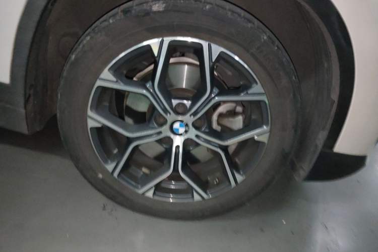 Used BMW X1 2021 sDrive25Li Leading Model Right Front Wheel Hub