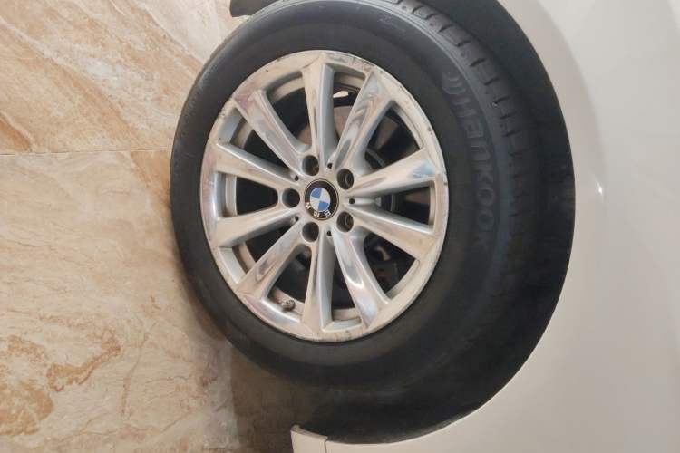 Used BMW 5 Series 2012 523Li Leading Model Right Front Wheel Hub