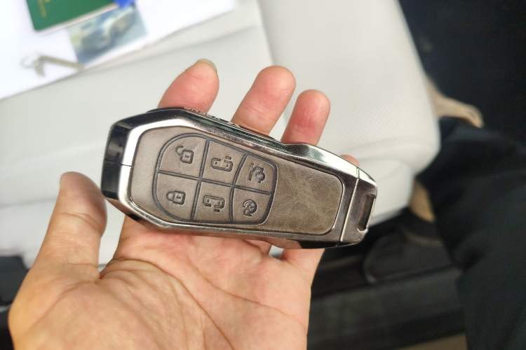 Used XPeng X9 2024 640 All-Wheel Drive High-Performance Max
