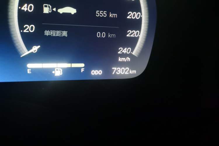 Used Toyota Granvia 2024 2.5L Hybrid Prestige ULTRA Edition Odometer Close Up