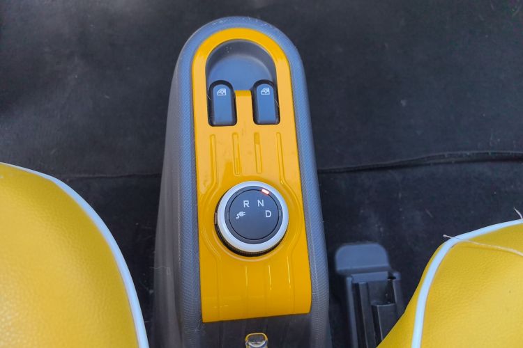 Used Wuling Hongguang MINIEV 2022 Macaron Premium Model – Lithium Iron Phosphate Gear Lever