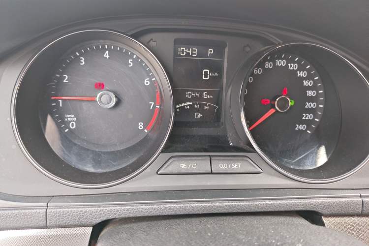 Used Volkswagen Lavida 2015 1.6L Automatic Comfort Edition