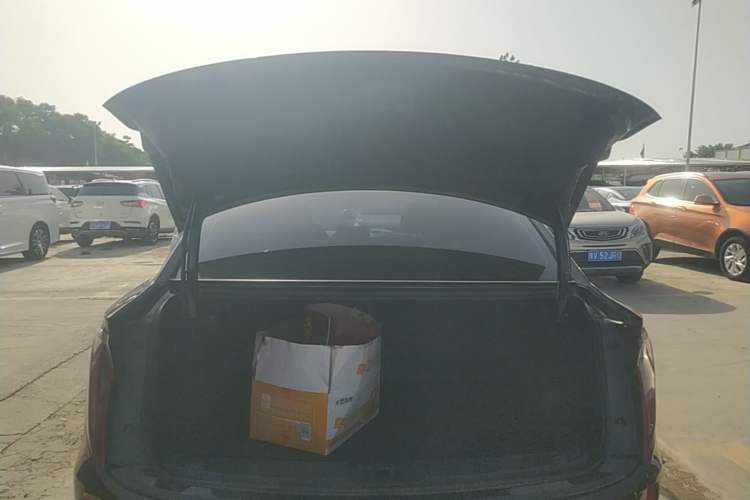 Used Hongqi E-QM5 2023 Revised Version Basic Travel Edition
