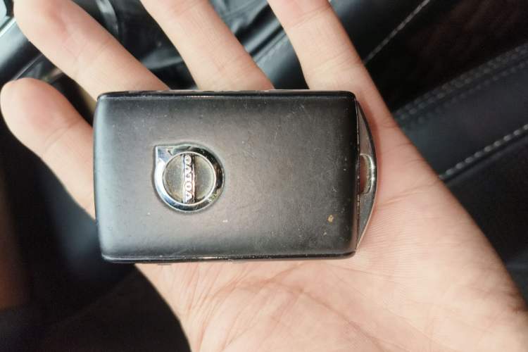 Used Volvo XC90 2019 T6 ZhiZun Edition 7-Seater China V Standard Vehicle Key