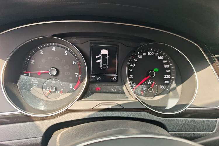 Used Volkswagen Magotan 2018 330TSI DSG Advanced Model Instrument Cluster