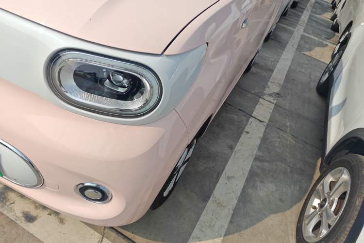 Used Wuling Hongguang MINIEV 2024 3rd Generation 215km Advanced Version
