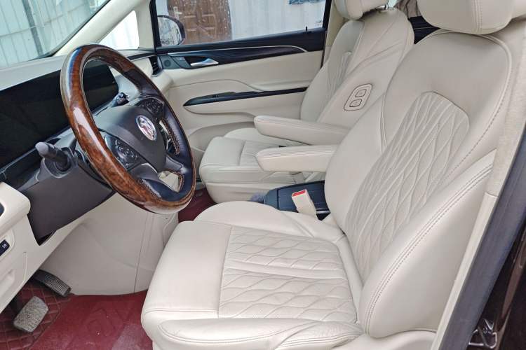 Used Buick GL8 2020 Avenir Avia Six-Seat Deluxe Edition Left Front Seat