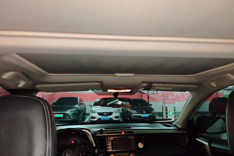 Used Toyota RAV4 2013 2.5L Automatic 4x4 Elite Edition
