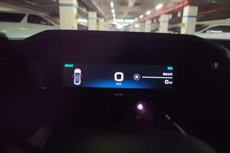 Used Xiaomi Auto SU7 2024 Four-Wheel Drive Ultra-Long Range Advanced Intelligent Driving Max Edition