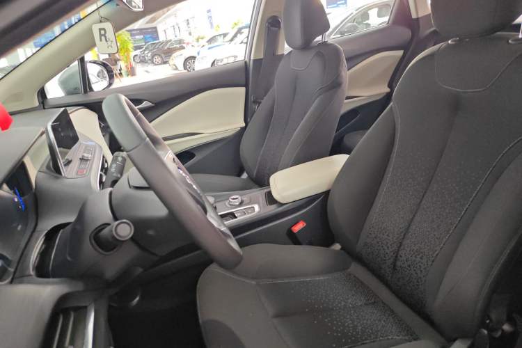 Used Buick Velite 6 2022 Plug-in Hybrid Connected Fashion Model Left Front Seat