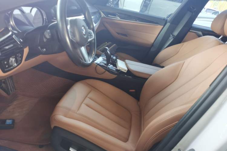 Used BMW 5 Series 2018 Facelifted 530Li xDrive M Sport Package