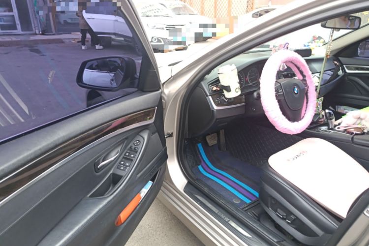 Used BMW 5 Series 2013 525Li Luxury Model
