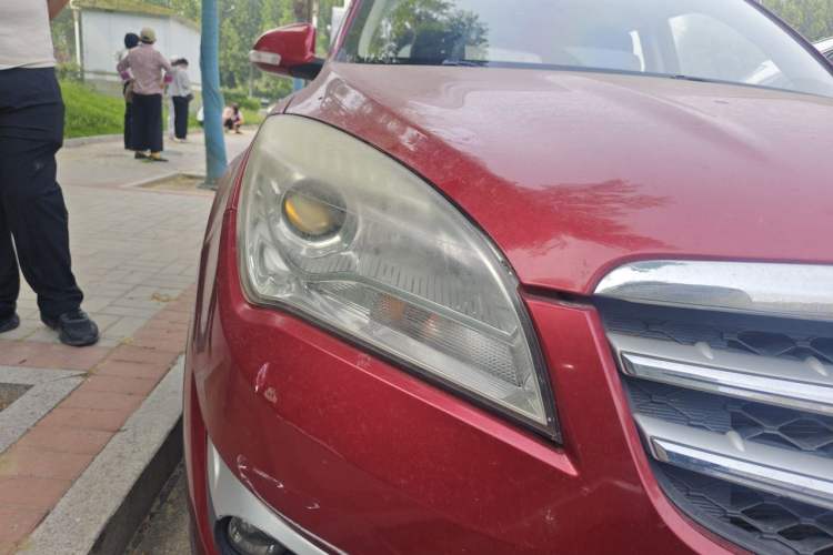 Used CHANGAN CS35 2015 1.6L Manual Luxury Model China IV Standard
