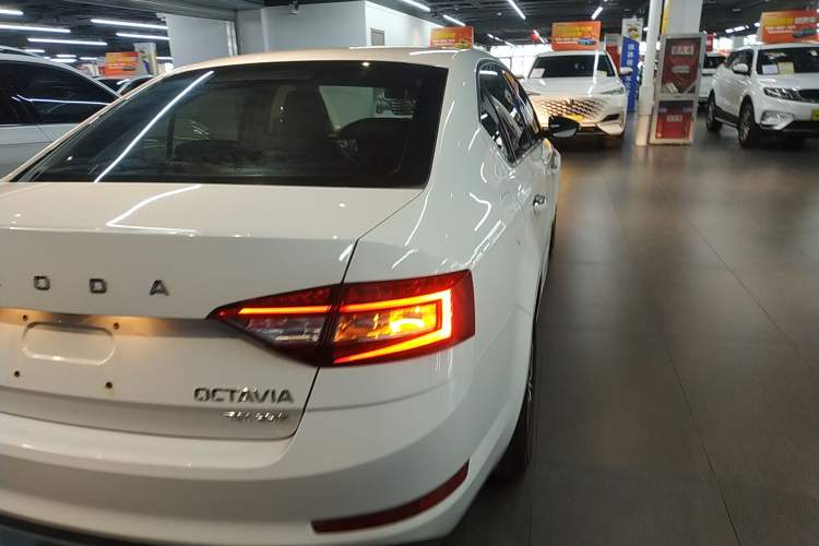 Used Skoda Octavia 2019 TSI230 DSG SmartDrive Luxury Edition China VI
