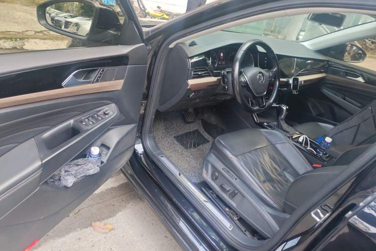 Used Volkswagen Passat New Energy 2020 430 PHEV Hybrid Luxury Edition China VI Standard
