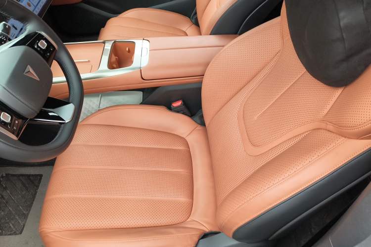 Used Deepal L07 2024 230Max Qiankun Intelligent Driving ADS SE Range-Extended Version Left Front Seat