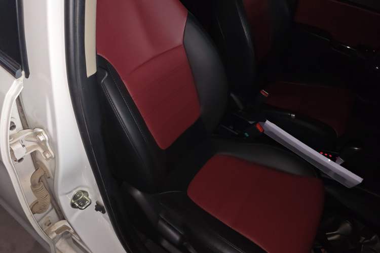 Used Kia K2 2015 Hatchback 1.4L AT GLS Cool Edition