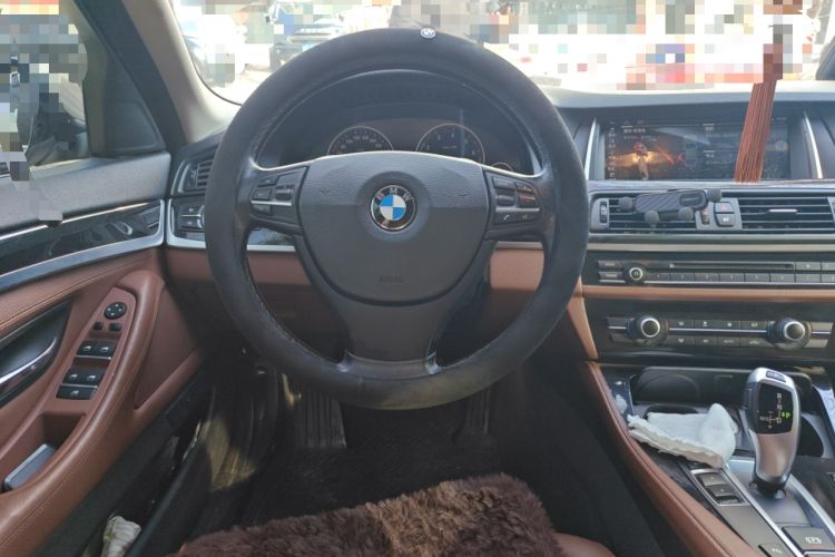 Used BMW 5 Series 2014 520Li Elegant Model
