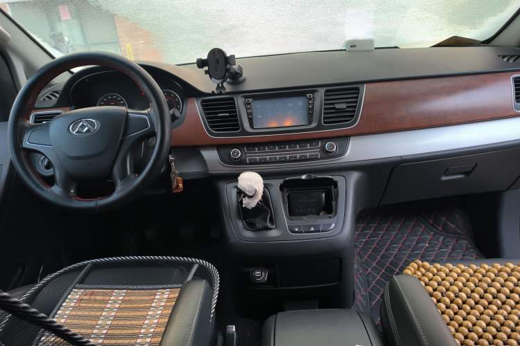 Used SAIC MAXUS G10 2016 2.4L Manual Elite Edition