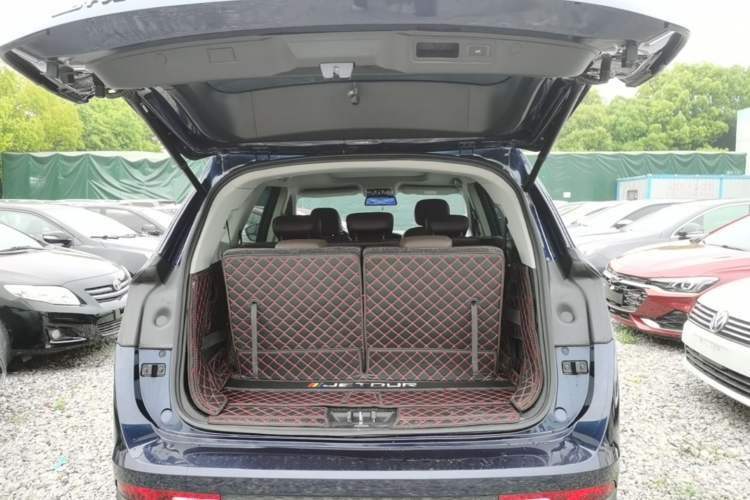 Used JETOUR X90 PLUS 2023 2.0T DCT Castle 7-Seater Trunk