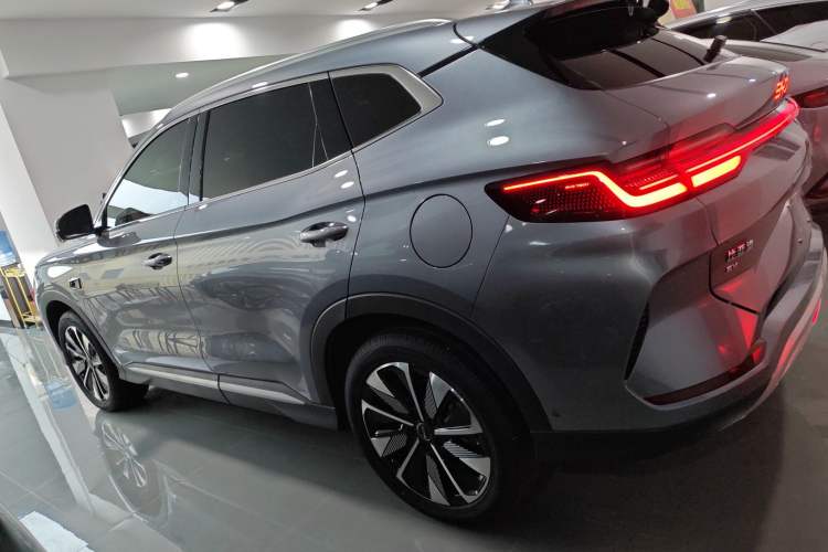 Used BYD Song PLUS New Energy 2025 EV Intelligent Driving Version 520km Premium Model