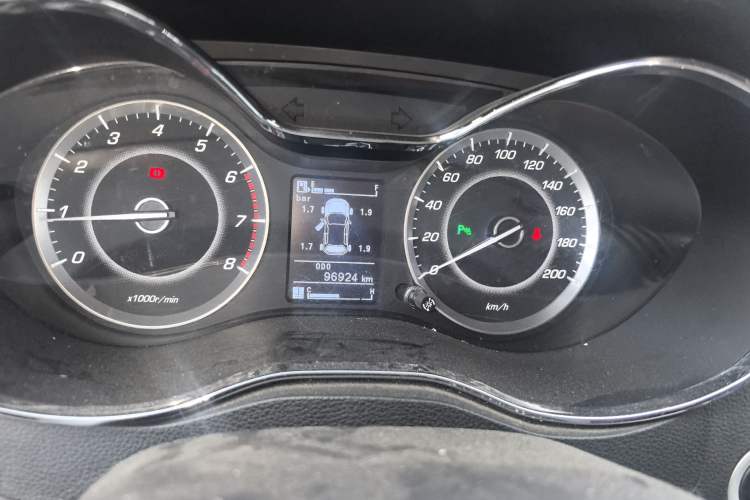 Used Baojun 560 2015 1.8L manual luxury version