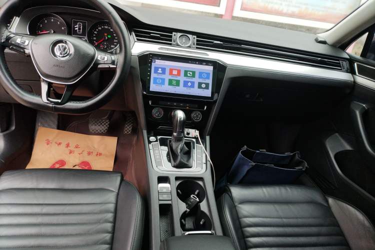 Used Volkswagen Magotan 2017 330TSI DSG Leading Model
